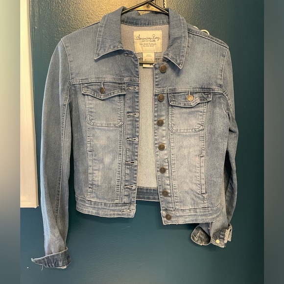 American Rag Jackets & Blazers - jean jacket fitted with pockets